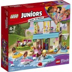 LEGO 10763 Juniors - La Maison Au Bord Du Lac De Stéphanie